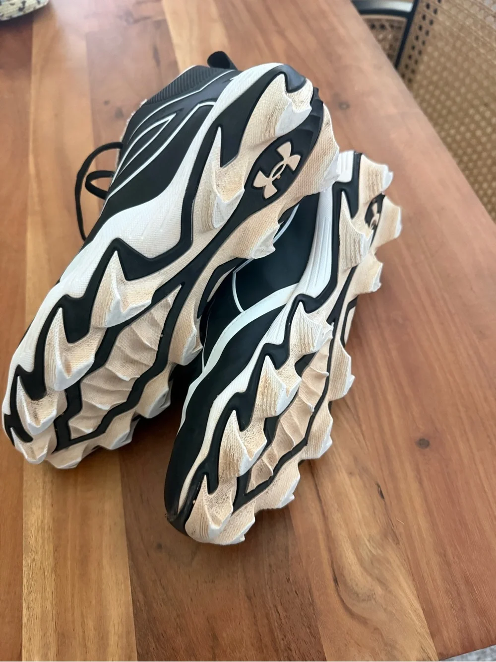 Youth Under Armour Baseball Cleats